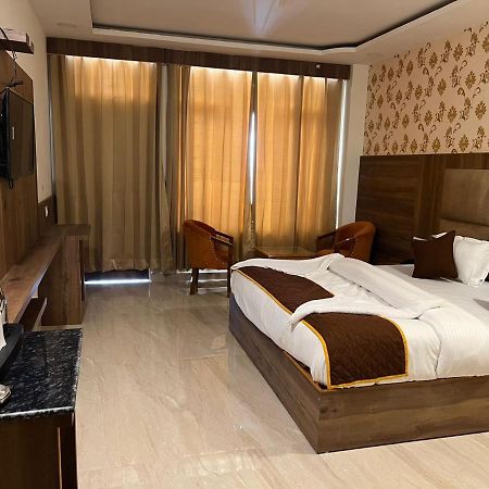 Highsky Resort Dharamshala Esterno foto