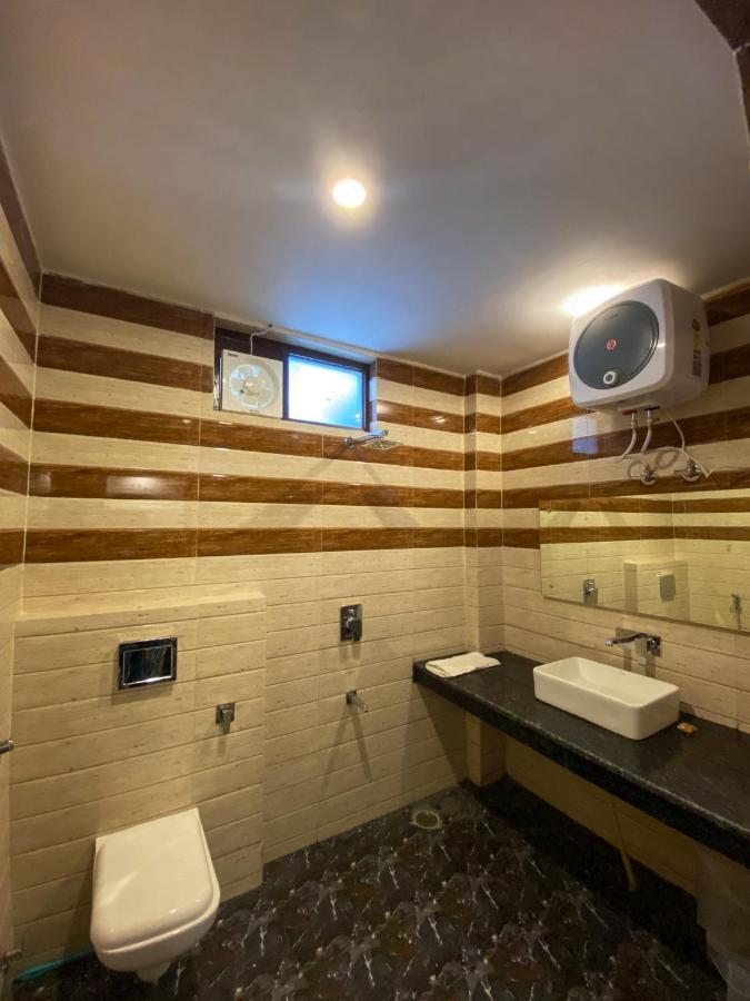 Highsky Resort Dharamshala Esterno foto