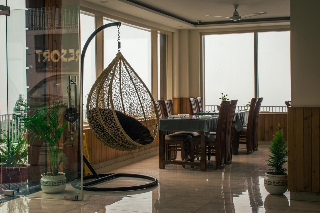 Highsky Resort Dharamshala Esterno foto