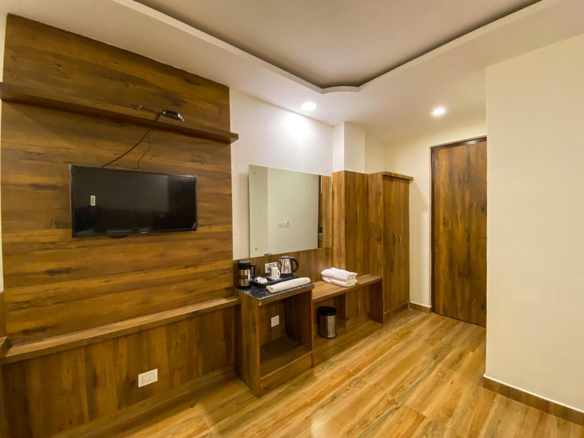 Highsky Resort Dharamshala Esterno foto